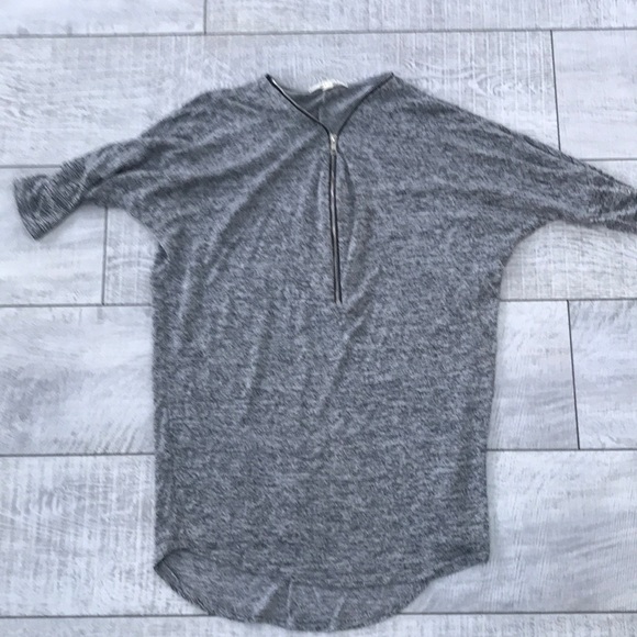 Francesca’s size medium - Picture 1 of 5